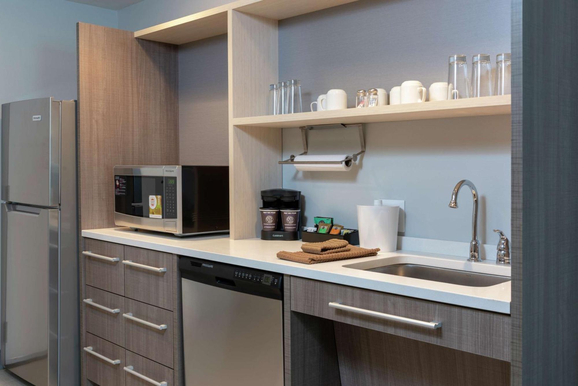 Home2 Suites By Hilton Indianapolis Airport Extérieur photo
