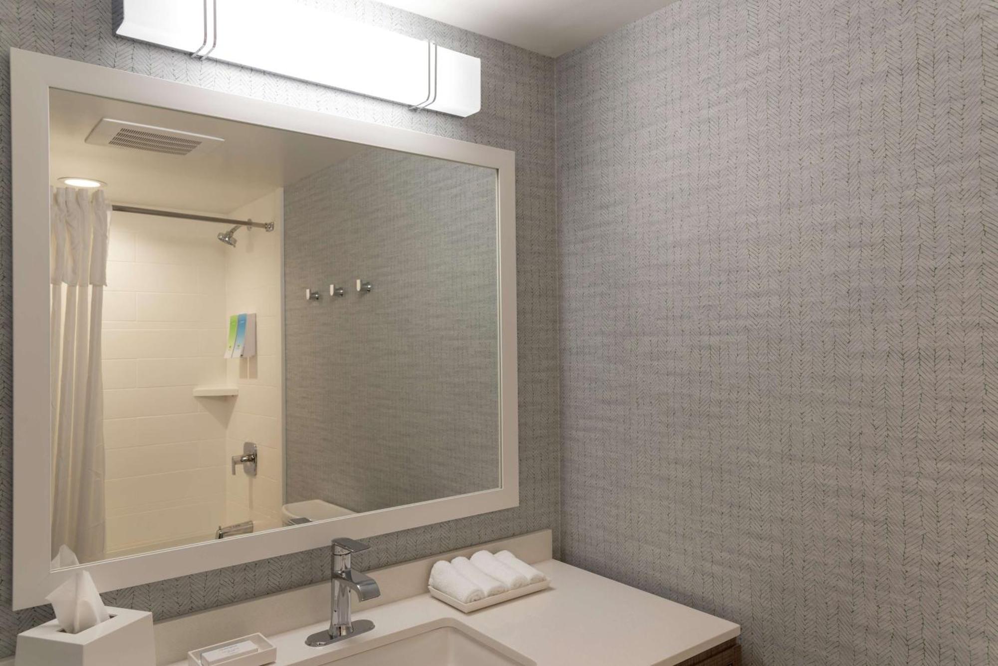 Home2 Suites By Hilton Indianapolis Airport Extérieur photo