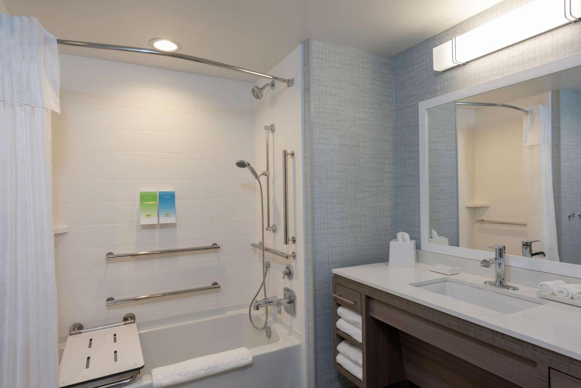 Home2 Suites By Hilton Indianapolis Airport Extérieur photo