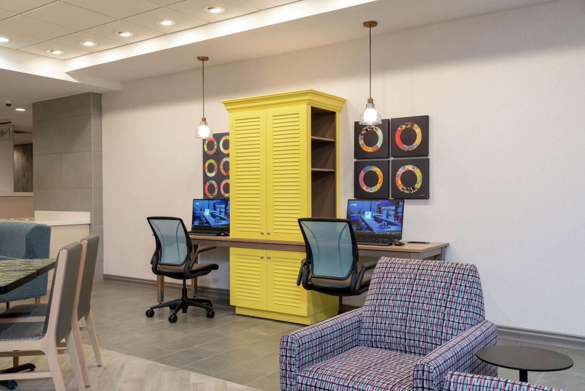 Home2 Suites By Hilton Indianapolis Airport Extérieur photo