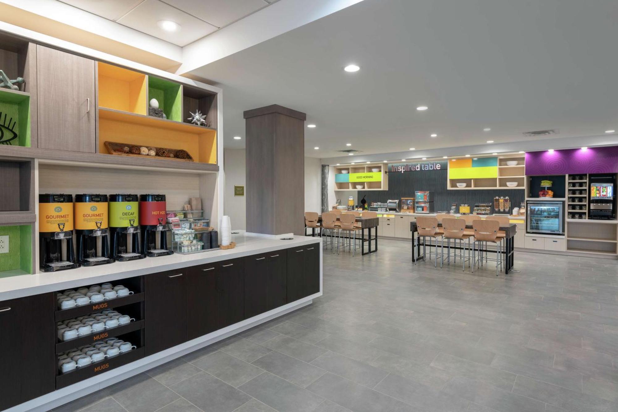 Home2 Suites By Hilton Indianapolis Airport Extérieur photo