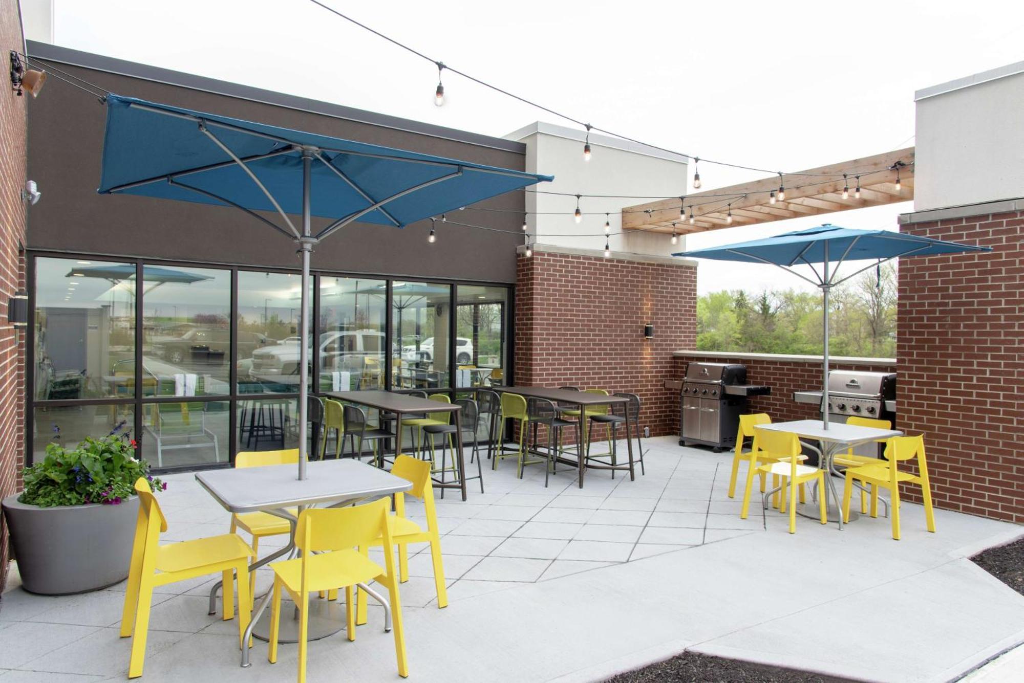 Home2 Suites By Hilton Indianapolis Airport Extérieur photo
