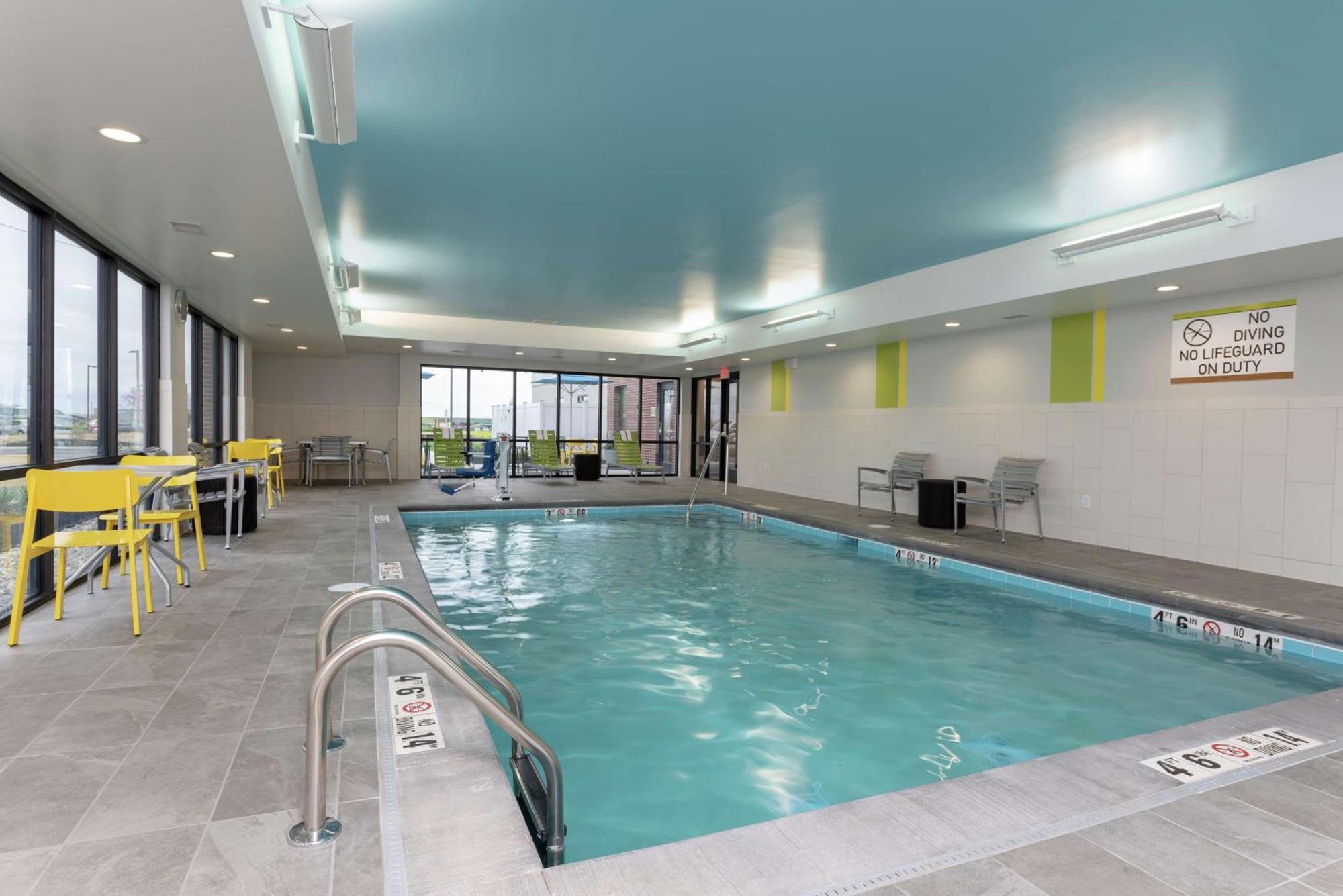Home2 Suites By Hilton Indianapolis Airport Extérieur photo