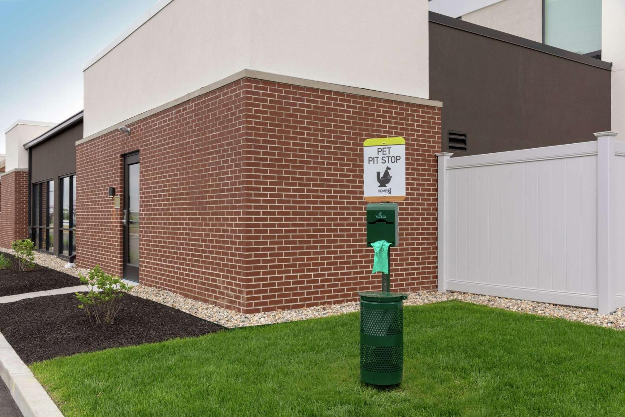 Home2 Suites By Hilton Indianapolis Airport Extérieur photo